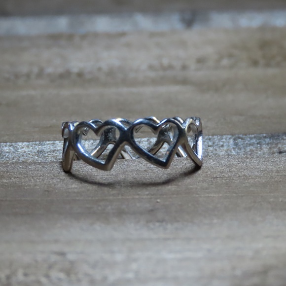 Open heart sterling silver ring. Size 6 - Picture 2 of 8